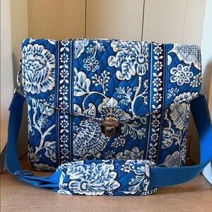 LIKE NEW Vera Bradley Blue Lagoon Print Quilted Briefcase Laptop Portfolio